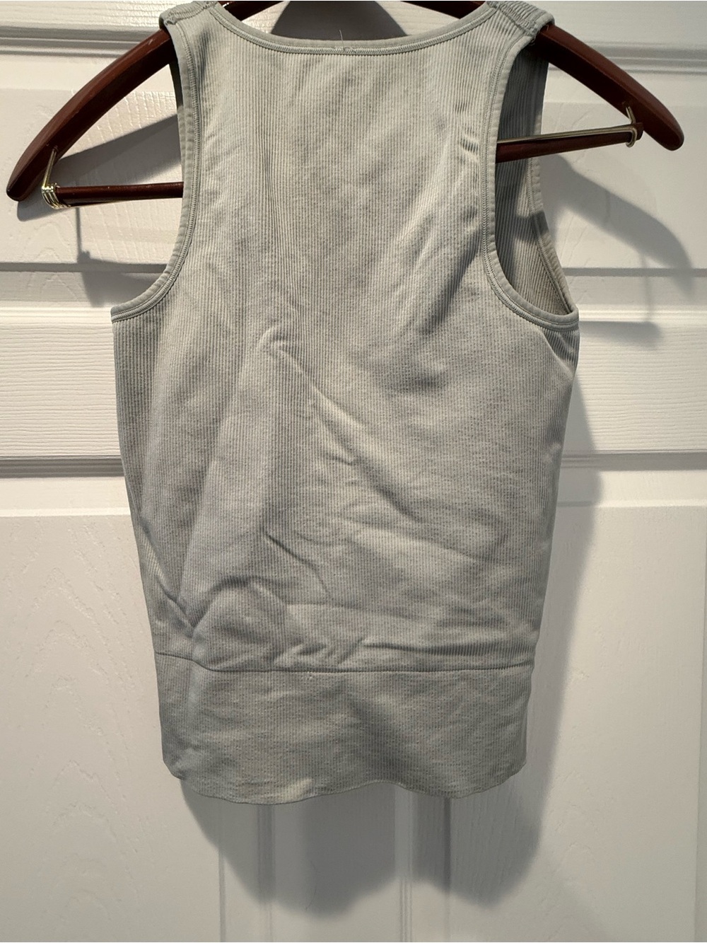 Light Gray Ribbed V-Neck Tank - Picture 2 of 2
